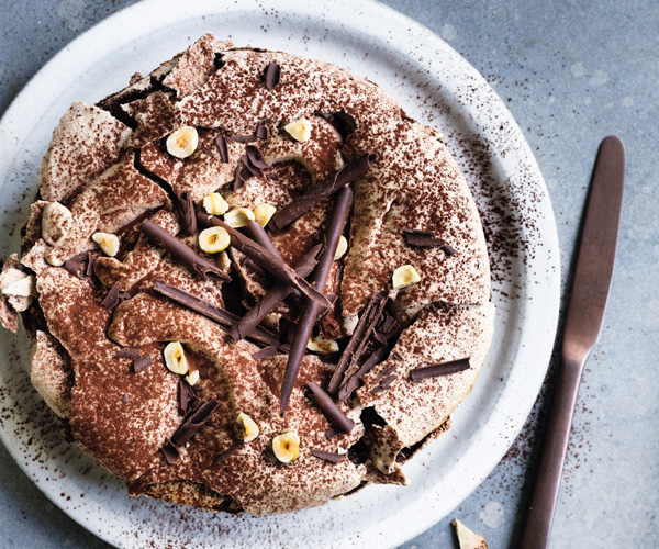 Κέικ σοκολάτας Hazelnut Meringue