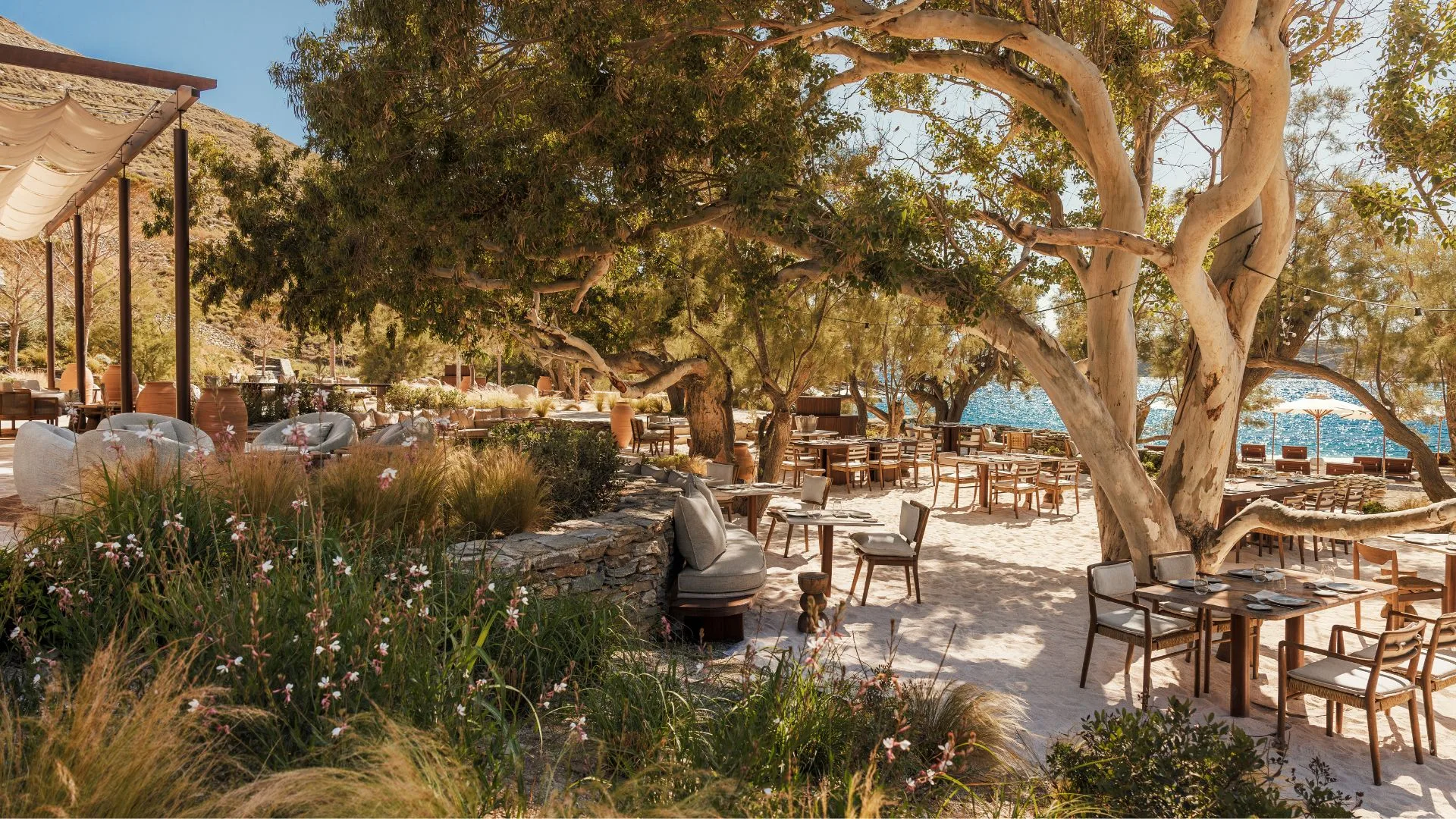 Το Alfresco Dining σε ένα και μόνο νησί Kéa.
